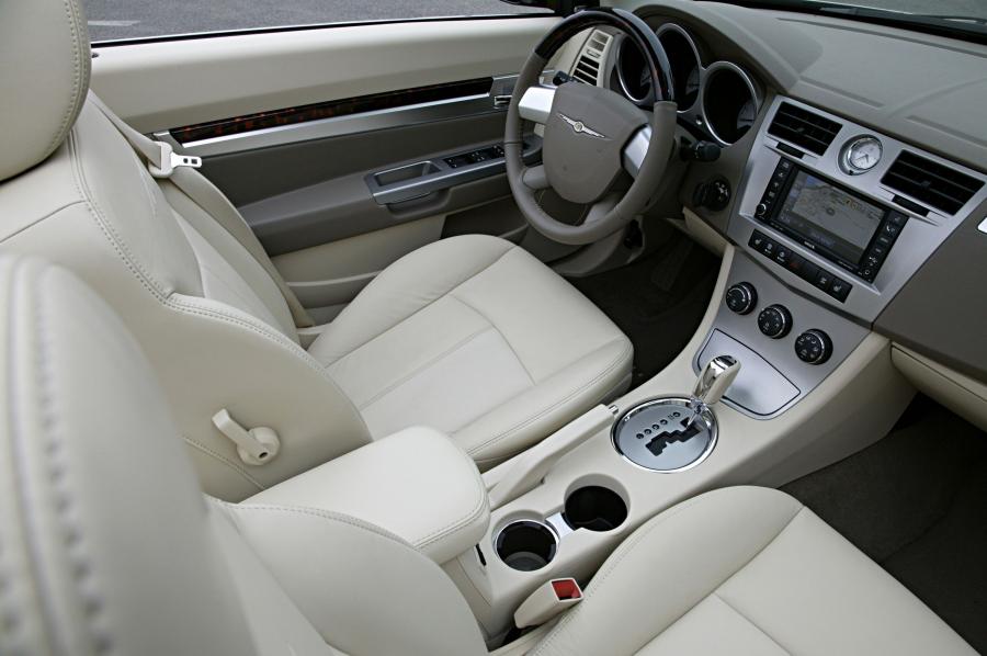  Chrysler Sebring Convertible 2008 года  (фото 47 из 150)